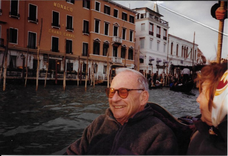 199803xx - 042 Venice, Florence, Rome.jpg